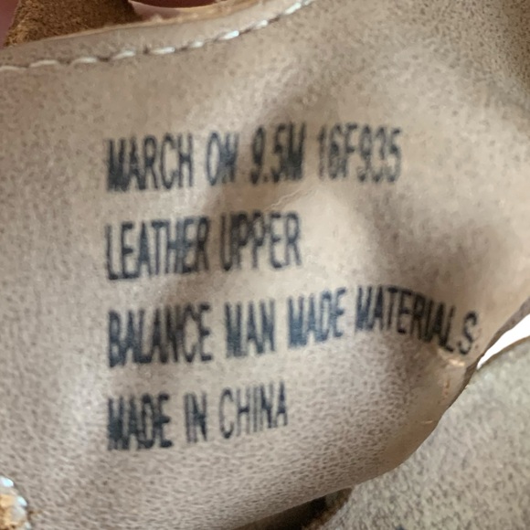 OTBT Women's March On Flat Sandals Grey Silver Metallic Brown Leather Comfy! - Picture 7 of 10